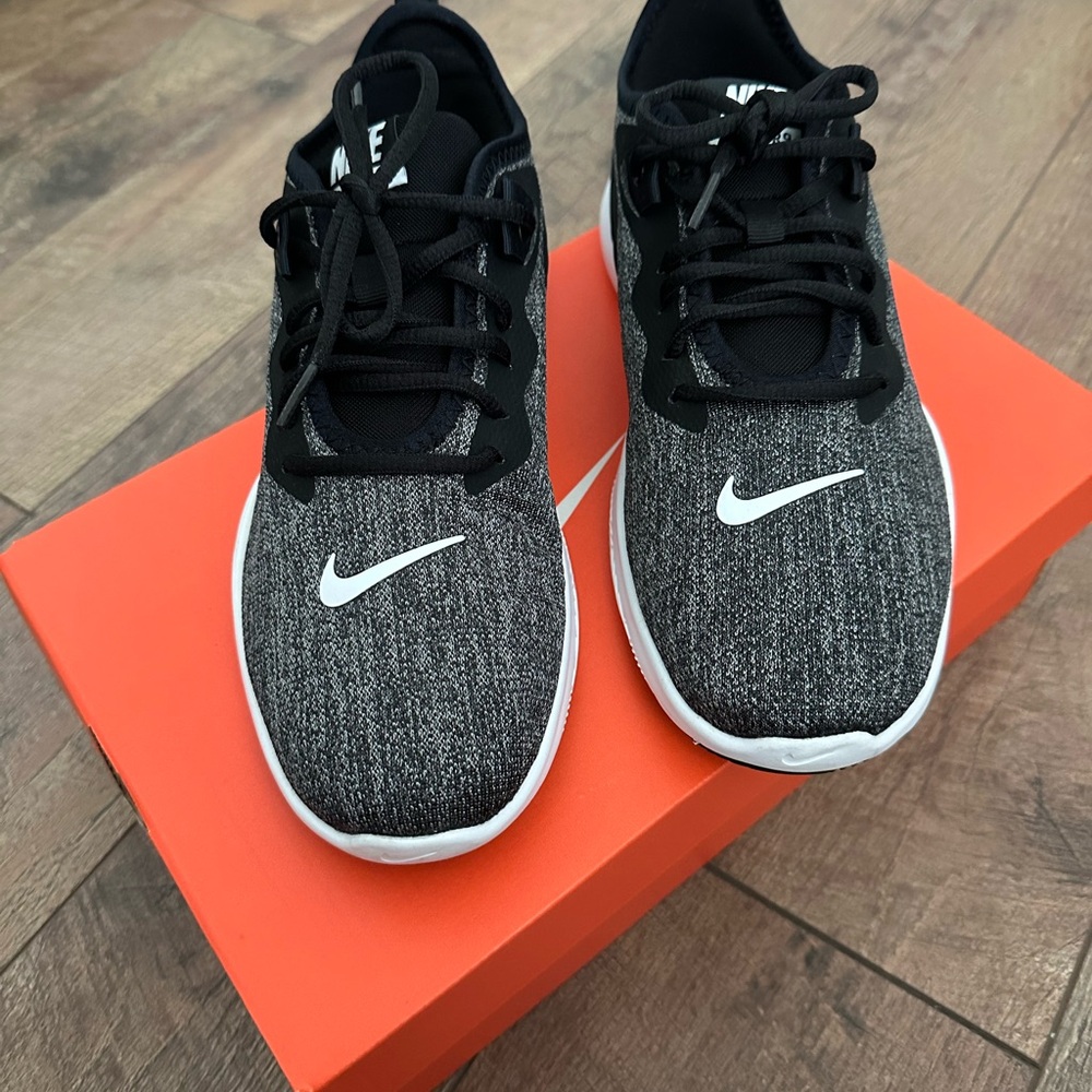 Nike Charcoal and Black Running Shoes